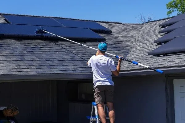 How to clean your own solar panels: A DIYer’s Guide